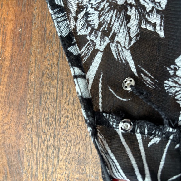 INC International Concepts Black and White Floral Top - Picture 3 of 7